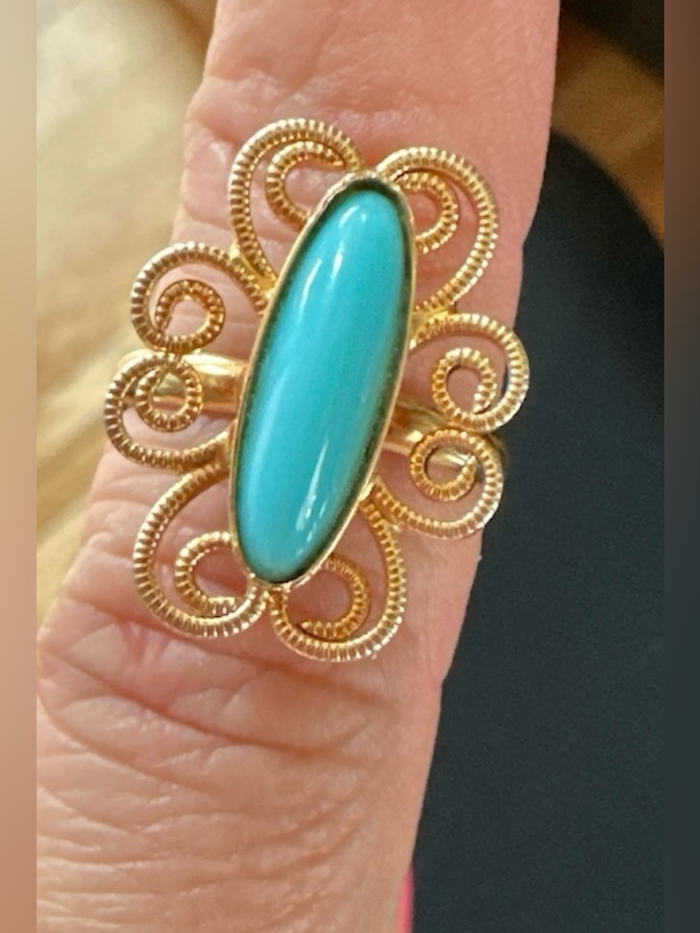 Vintage Gold Filigree Ring with Turquoise Cabochon